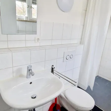 Efde Gmbh- Studenten Und Business Wg-zimmer Ab Sofort Frei 3-er Wg Inkl. Reinigungservice Accommodatie bij particulieren